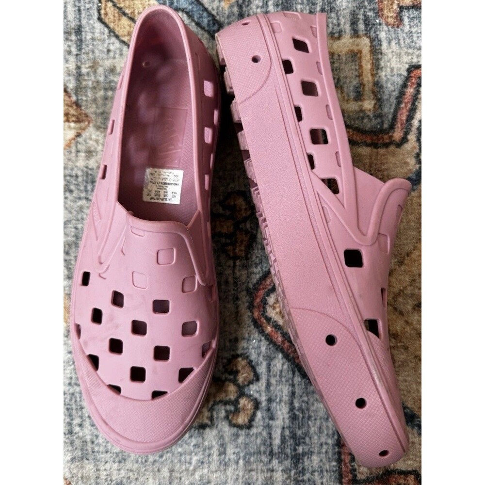 EUC Vans Rubber Slip-On TRK MTE Water Shoe Dusty Mauve Pink M10 W11.5